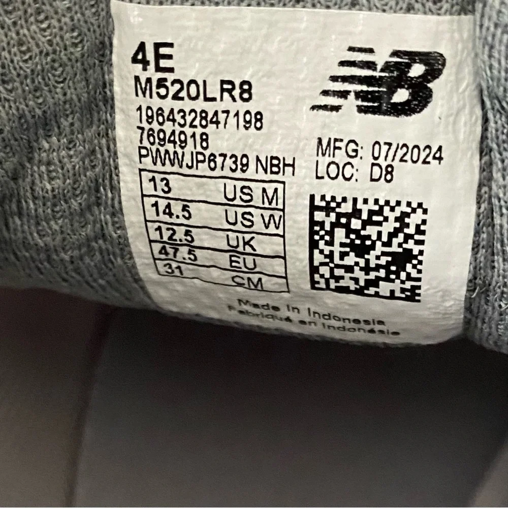 New Balance Light Gray Athletic Shoes - Picture 3 of 9